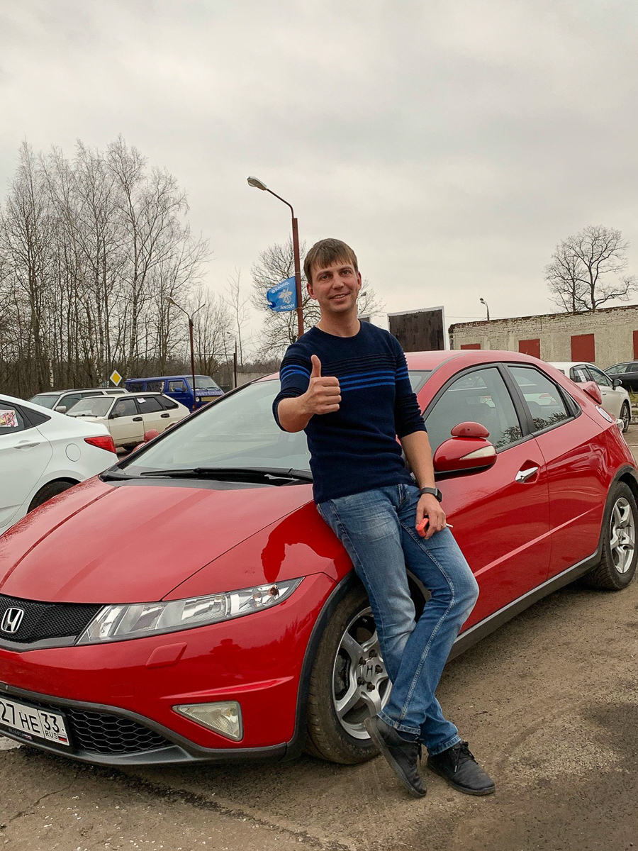 В минувшее воскресенье во Владимире завершился третий этап кубка области по автомногоборью “Автослалом”. Это было ярко, зрелищно и, самое главное, — результативно. 35 участников продемонстрировали свои способности вождения на специальной трассе. Соревновались как мужчины, так и женщины. Все на своем личном транспорте