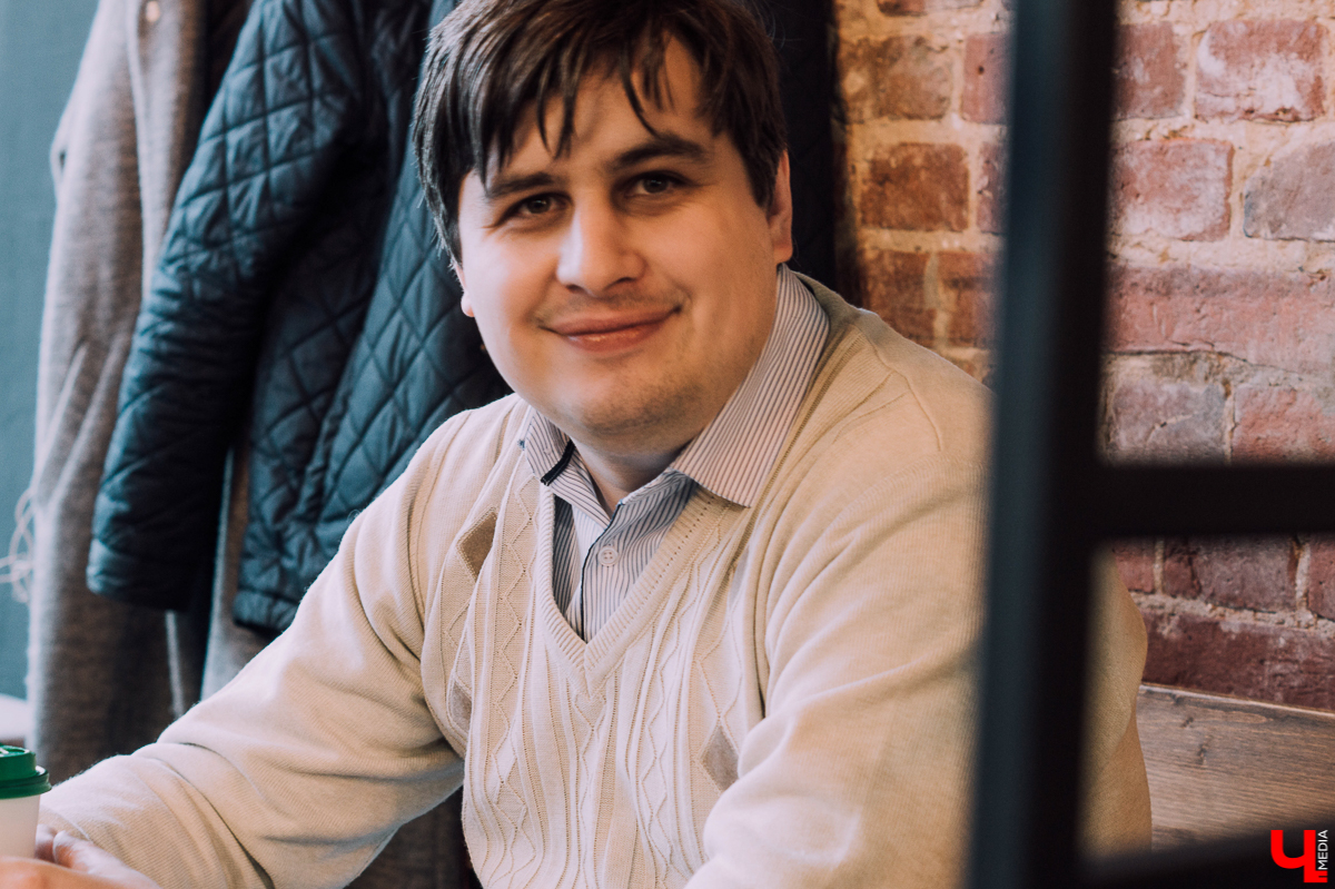 К чему ведет прогресс и все о тех, кто им управляет. Владимирский физик-лазерщик Антон Бурцев развеивает мифы об исследователях и их деятельности