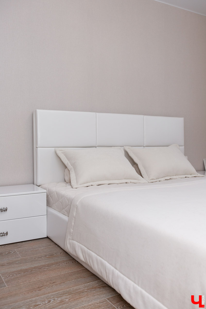 Владимирская бизнес-леди Светлана Соколова самостоятельно разработала дизайн-проект своей новой двухкомнатной квартиры. Мы заглянули к ней в гости, чтобы своими глазами увидеть то, что из этого получилось