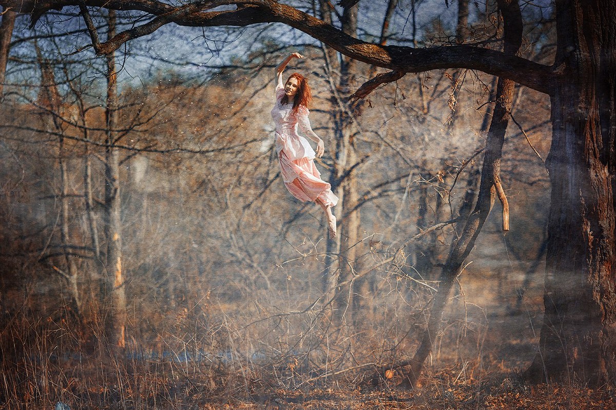 Прекрасные и загадочные, уродливые и наводящие ужас - эти персонажи работы владимирского фотографа Владиславы Калниете. Пожалуй, она - единственный мастер в городе, кто создает вот такие необычные сюжеты в кадре