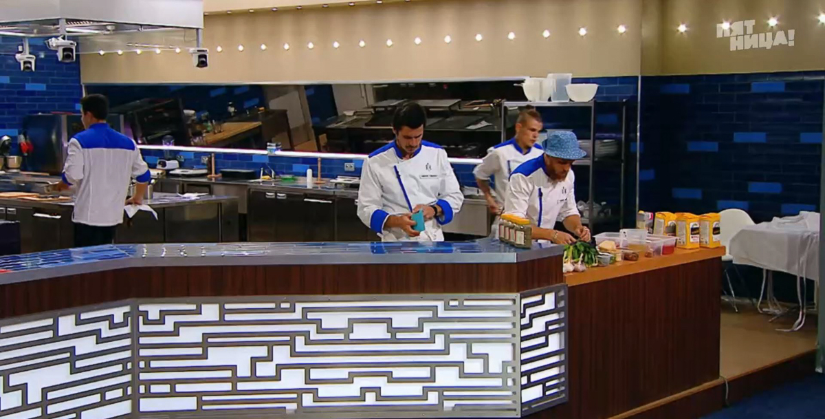 Вышли в эфир 10 и 11 серии 3 сезона шоу “Адская кухня”. В них снялась повар из Суздаля Фаина Забожанская