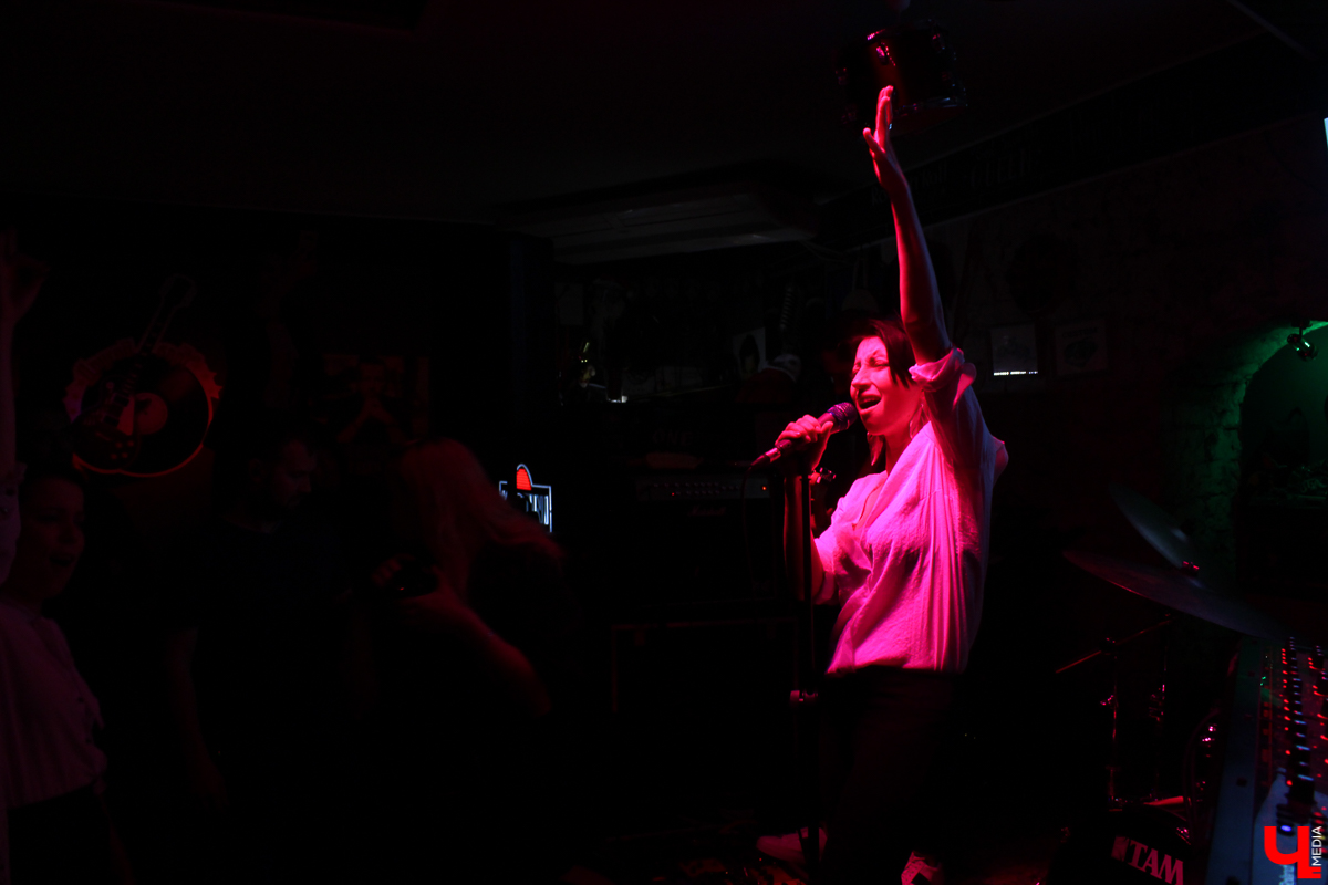 1 ноября музыканты группы «Мураками» во главе со своей очаровательной солисткой Дилярой Вагаповой посетили Владимир, где дали шикарный концерт