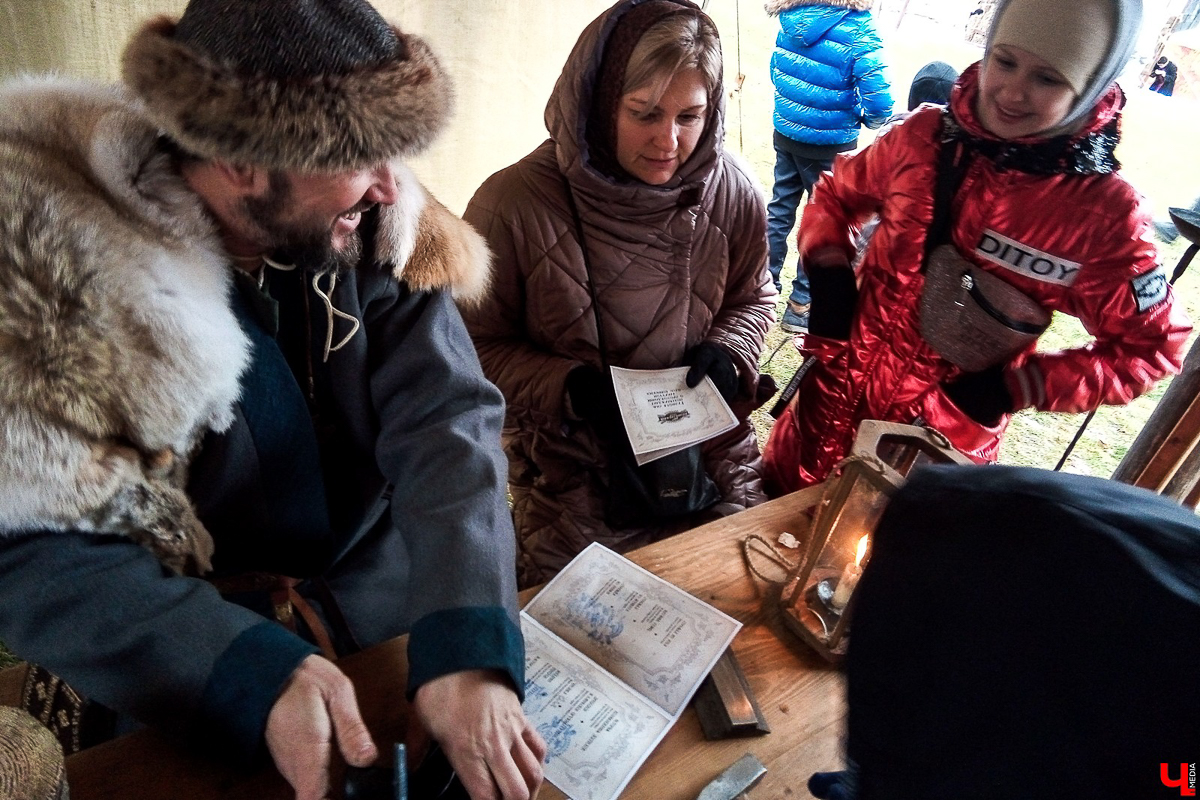 2 и 3 ноября в “Пушкарской слободе” в Суздале прошел ежегодный фестиваль “Пушкарский сбор”. Участниками стали местные жители и гости из столицы