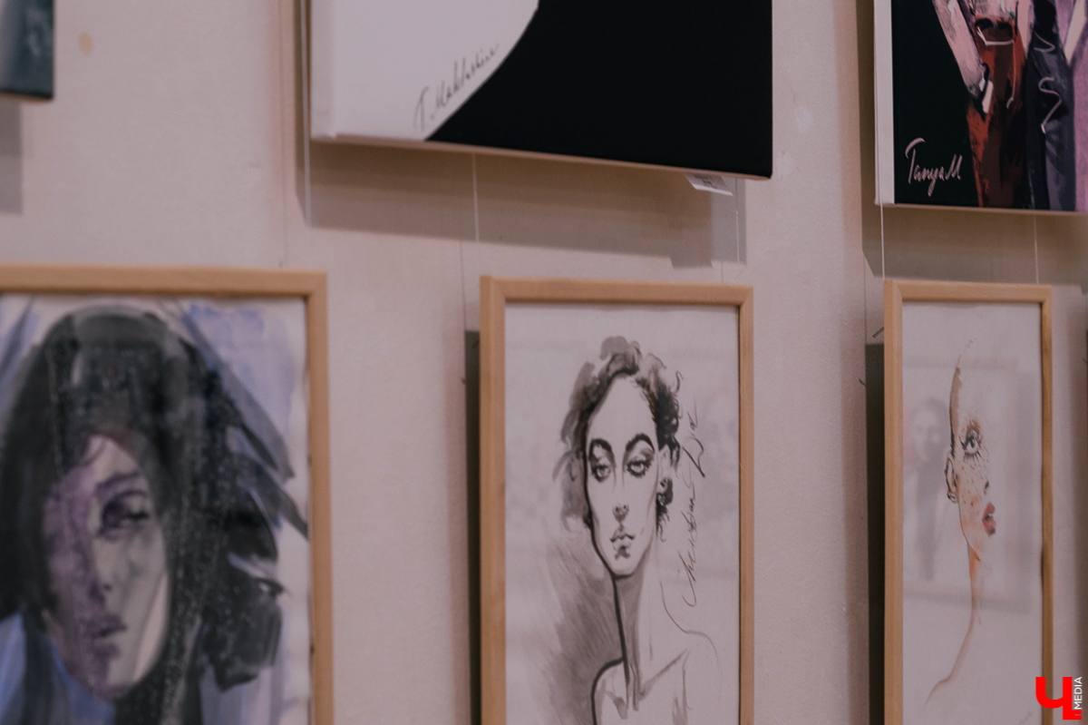 Таня Маклашина в детстве любила рисовать девочек в красивых платьях, а потом выросла и стала фэшн-иллюстратором. Читайте, как за два года методом проб и ошибок можно трижды стать официальным иллюстратором Недели моды в Москве и начать сотрудничество с известными брендами и дизайнерами