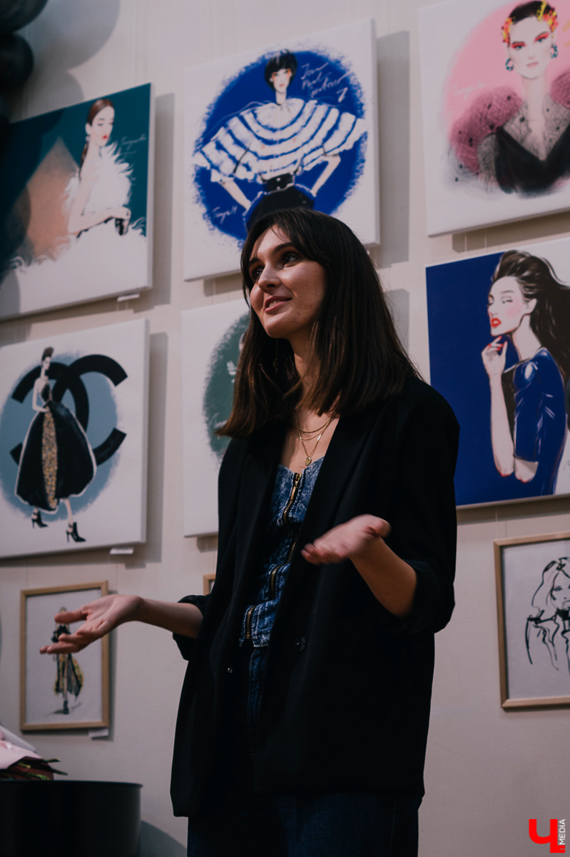 Таня Маклашина в детстве любила рисовать девочек в красивых платьях, а потом выросла и стала фэшн-иллюстратором. Читайте, как за два года методом проб и ошибок можно трижды стать официальным иллюстратором Недели моды в Москве и начать сотрудничество с известными брендами и дизайнерами