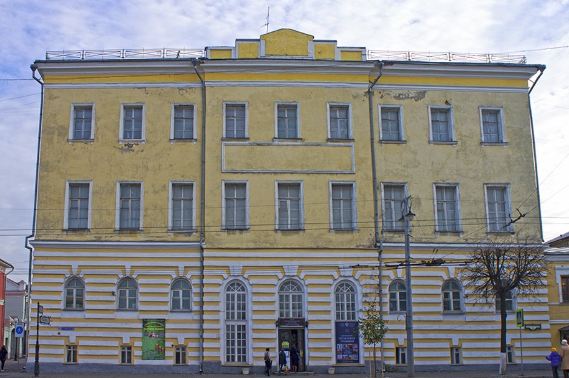 Где можно было остановиться путнику и отдохнуть во Владимире больше 100 лет назад? Ответ на вопрос - в этом путеводителе по дореволюционному городу