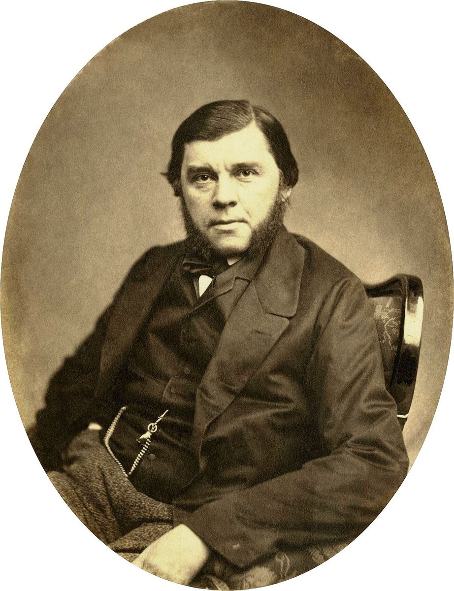 Где можно было остановиться путнику и отдохнуть во Владимире больше 100 лет назад? Ответ на вопрос - в этом путеводителе по дореволюционному городу