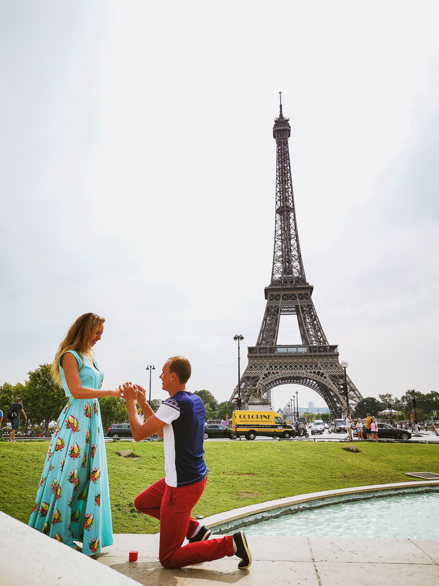 Всего за один год семейная пара Юлия и Никита Красновы из Владимира побывали в 12 европейских и 6 азиатских странах. Причем без миллионных накоплений за душой. Нам они рассказали, что обязательно брать с собой в дорогу, кухня какой страны самая вкусная и как легко распознать своих за границей