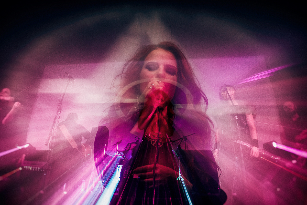 9 ноября в «Maxtone Concert Hall» большой сольный концерт отыграла популярная владимирская группа «Агидель». Все пришедшие на концерт смогли погрузиться в пучину мифологии крутого фолк-рока