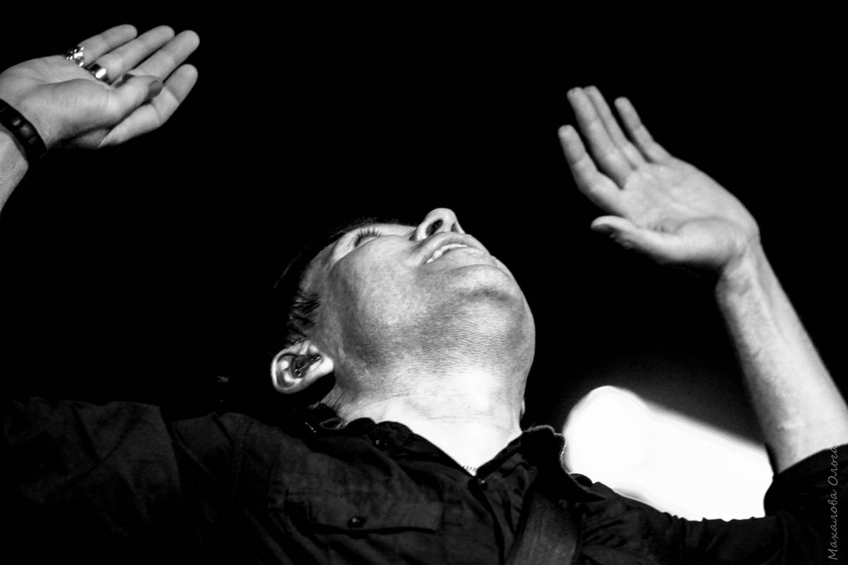 14 ноября во Владимире состоится осенний акустический концерт бессменного лидера известной питерской группы «Торба-на-Круче» Макса ИвАнова