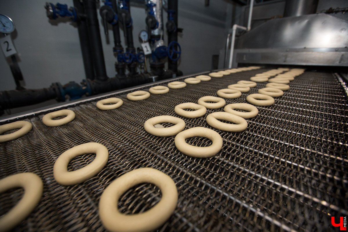 14 ноября отмечают Всемирный день качества. Мы провели этот праздник на Владимирском хлебокомбинате