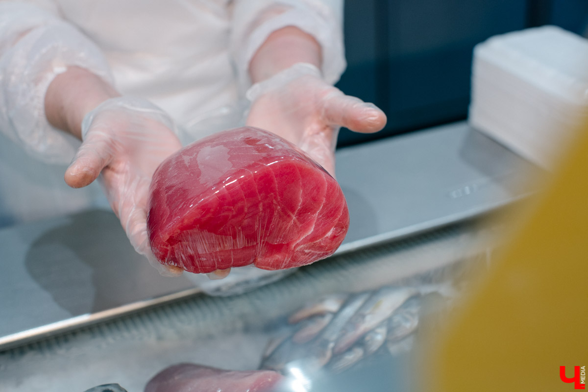 Новый кулинарный вектор шефа Roulet - тунец татаки с медовым перцем, приводящий мысли в порядок