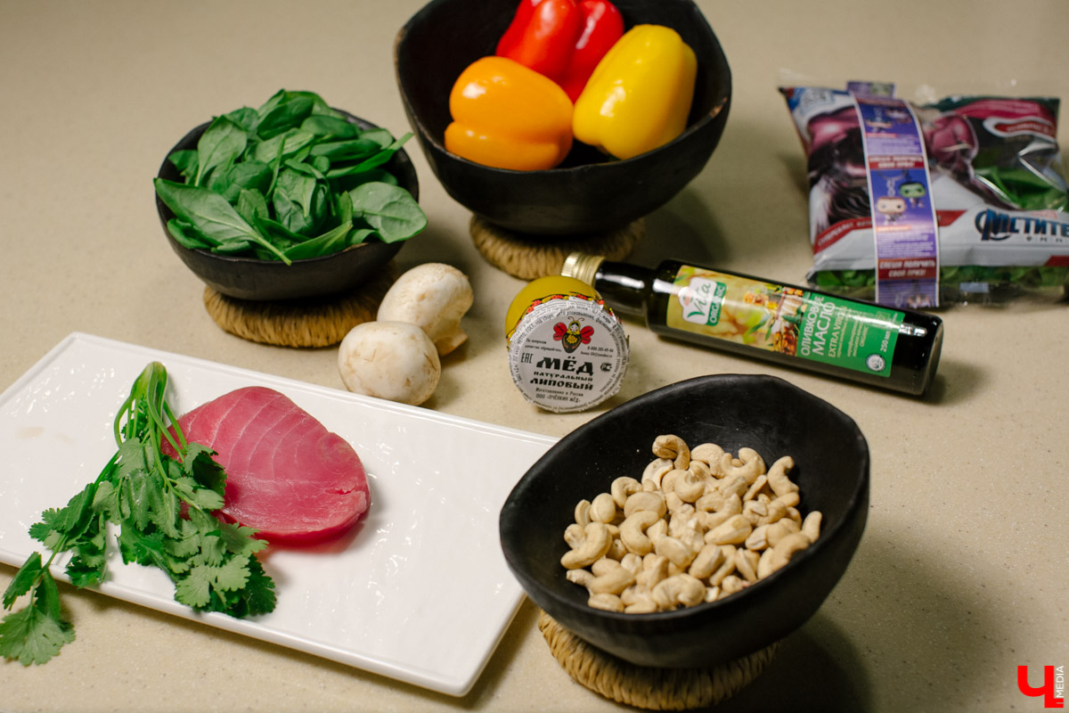 Новый кулинарный вектор шефа Roulet - тунец татаки с медовым перцем, приводящий мысли в порядок