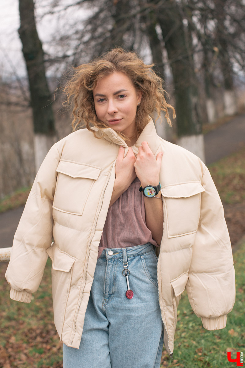 Студентка владимирского госуниверситета Марина Ларионова любит неординарные вещи. Девушка убеждена, что с их помощью можно чувствовать себя увереннее, знакомиться с новыми людьми и показывать свое внутреннее состояние