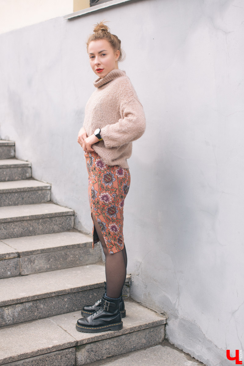 Студентка владимирского госуниверситета Марина Ларионова любит неординарные вещи. Девушка убеждена, что с их помощью можно чувствовать себя увереннее, знакомиться с новыми людьми и показывать свое внутреннее состояние