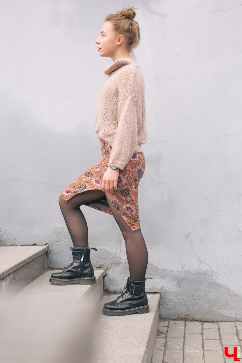 Студентка владимирского госуниверситета Марина Ларионова любит неординарные вещи. Девушка убеждена, что с их помощью можно чувствовать себя увереннее, знакомиться с новыми людьми и показывать свое внутреннее состояние