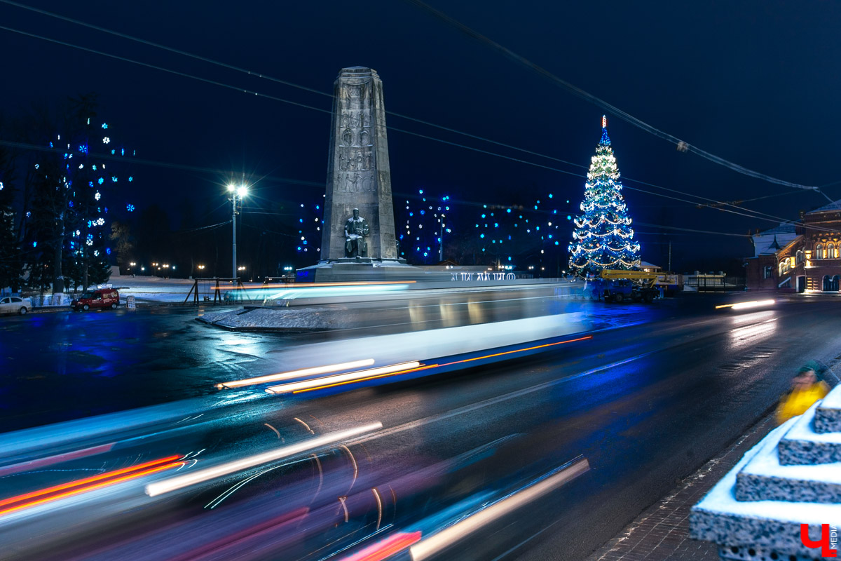К 15 декабря Владимир украсят к Новому году. Какие сюрпризы на этот раз ждут горожан?