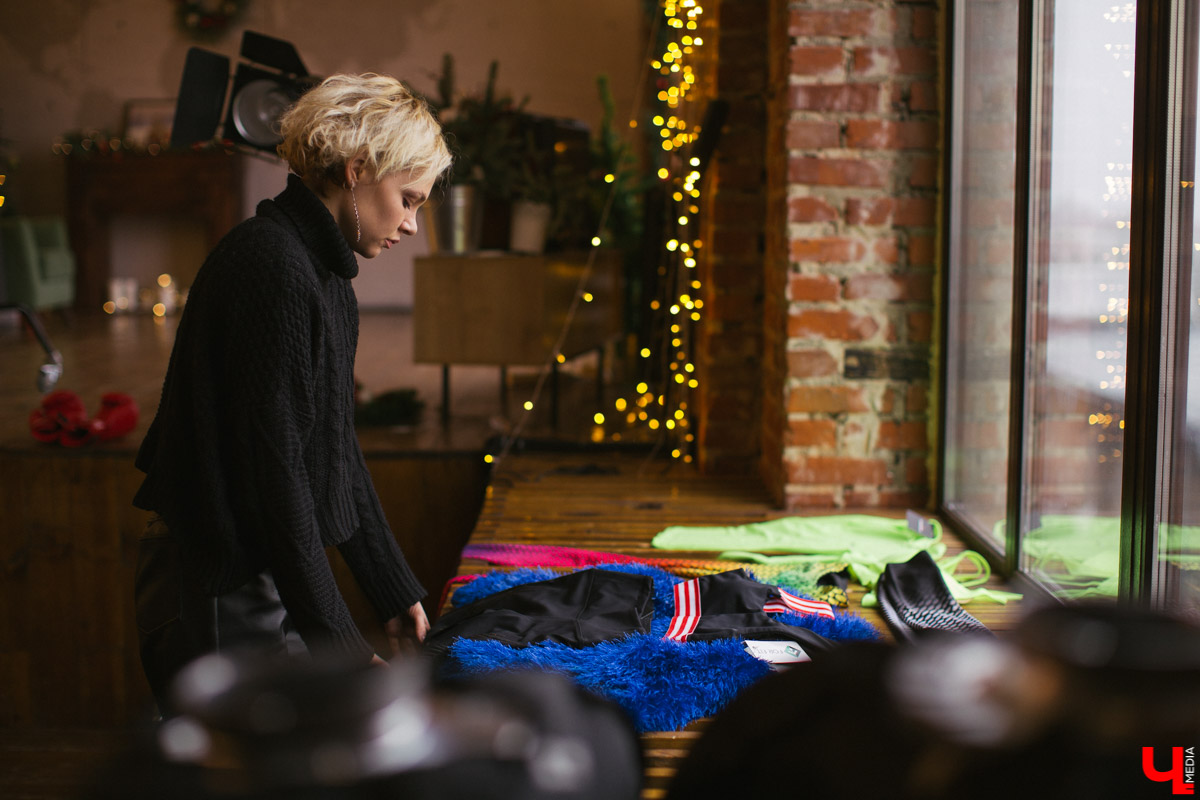 17 ноября прошли съемки первых моделей для календаря “Ключ-Медиа 2020”, который будет выдержан в спортивной тематике. Три очаровательных девушки предстали перед объективом владимирского фотографа Алены Смоляк - Виктория Силантьева, Наталия Костина и Александра Некрасова