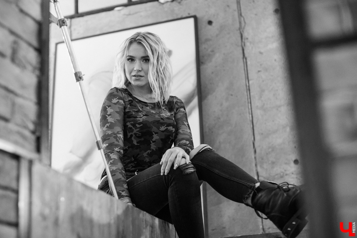 17 ноября прошли съемки первых моделей для календаря “Ключ-Медиа 2020”, который будет выдержан в спортивной тематике. Три очаровательных девушки предстали перед объективом владимирского фотографа Алены Смоляк - Виктория Силантьева, Наталия Костина и Александра Некрасова