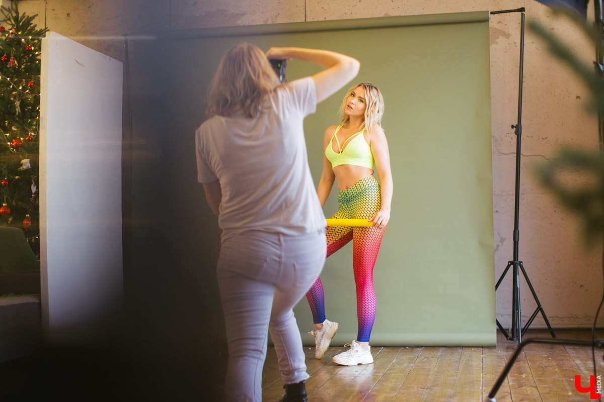 17 ноября прошли съемки первых моделей для календаря “Ключ-Медиа 2020”, который будет выдержан в спортивной тематике. Три очаровательных девушки предстали перед объективом владимирского фотографа Алены Смоляк - Виктория Силантьева, Наталия Костина и Александра Некрасова