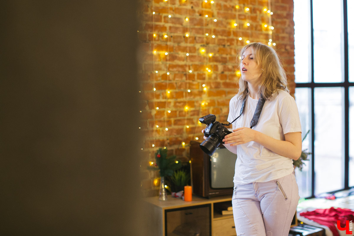 17 ноября прошли съемки первых моделей для календаря “Ключ-Медиа 2020”, который будет выдержан в спортивной тематике. Три очаровательных девушки предстали перед объективом владимирского фотографа Алены Смоляк - Виктория Силантьева, Наталия Костина и Александра Некрасова