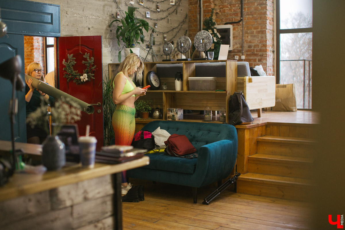 17 ноября прошли съемки первых моделей для календаря “Ключ-Медиа 2020”, который будет выдержан в спортивной тематике. Три очаровательных девушки предстали перед объективом владимирского фотографа Алены Смоляк - Виктория Силантьева, Наталия Костина и Александра Некрасова