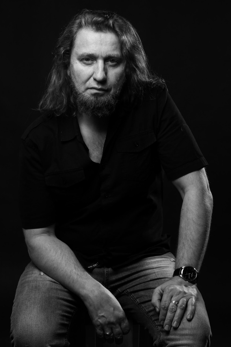 До 31 декабря еще далеко, а мы уже знаем, что вы будете слушать в новогоднюю ночь! Зажигательная владимирская группа «Рекорд Оркестр» в третий раз поучаствовала в «Квартирнике у Маргулиса», спев кое с кем очень интересным.