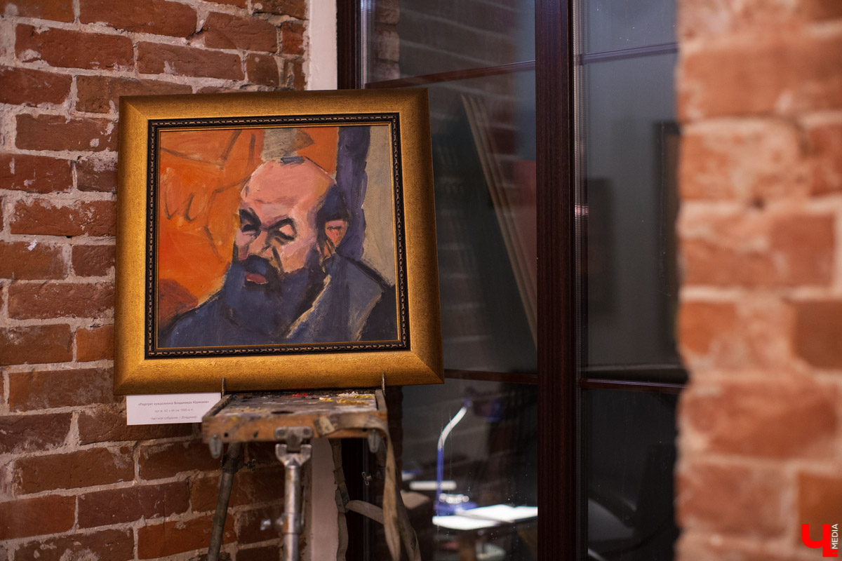 В лофт-пространстве «Фабрика» расположились около 135 картин знаменитого художника Виктора Дынникова. Выставка посвящена его 80-летию и будет работать до 10 декабря.