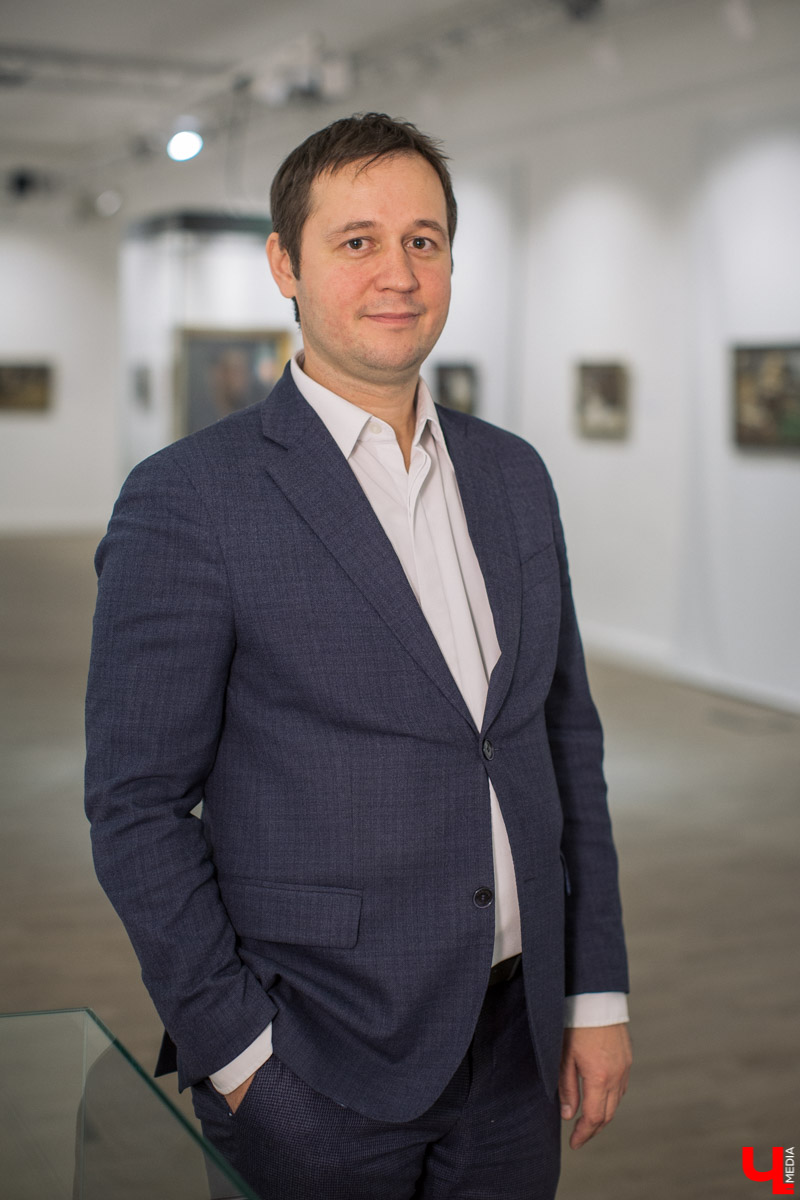 В “Палатах” открылась выставка картин Петра Зиновьева. Она называется “Такая короткая длинная жизнь”