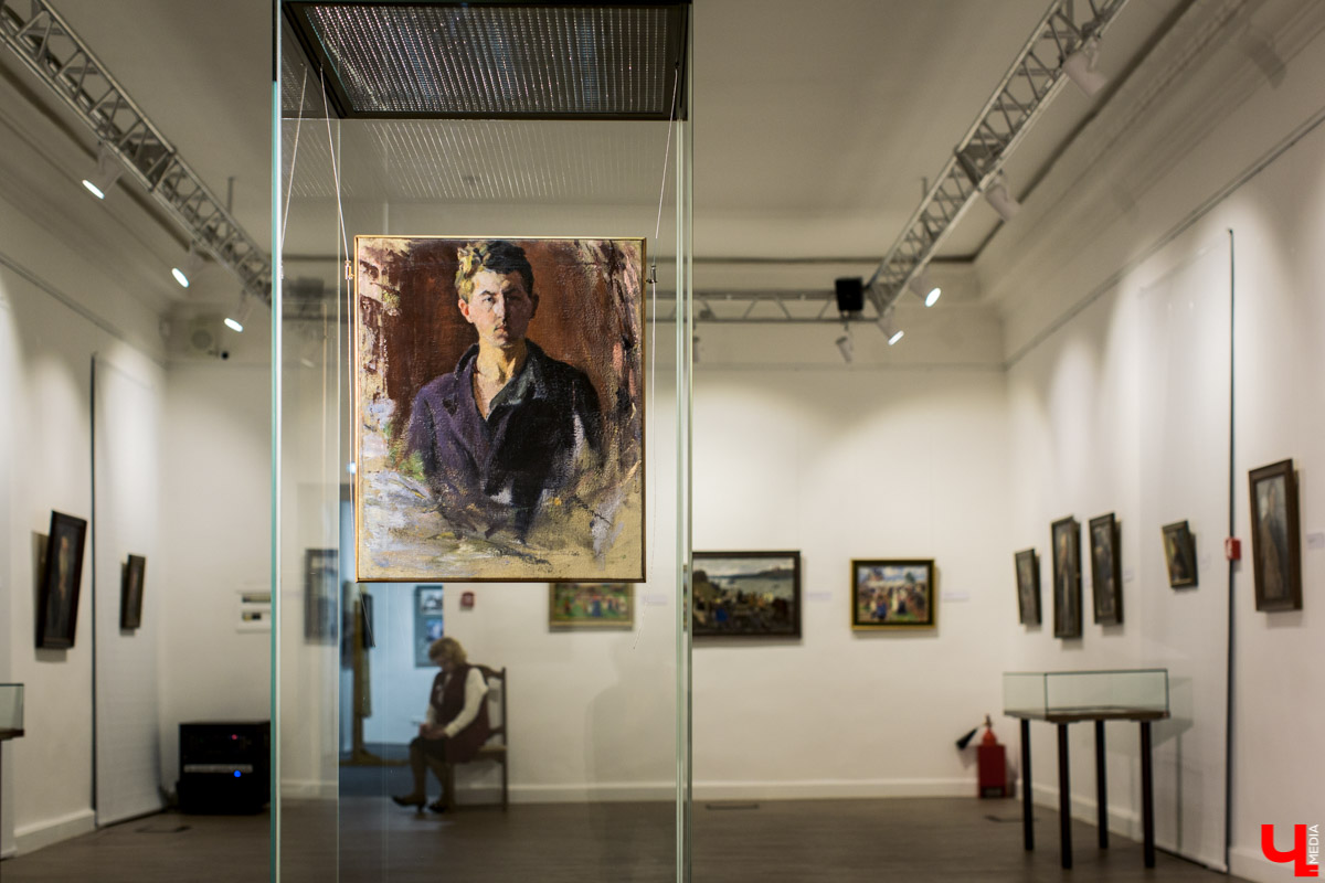 В “Палатах” открылась выставка картин Петра Зиновьева. Она называется “Такая короткая длинная жизнь”