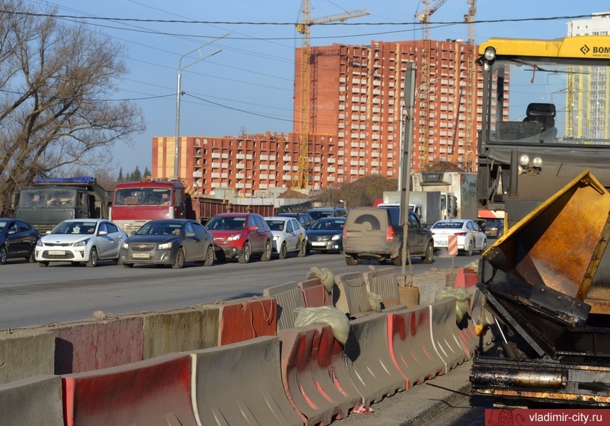 На Пекинке намерены закрыть левые повороты и отключить светофоры. Горожане и мэрия против - это приведет к транспортному коллапсу