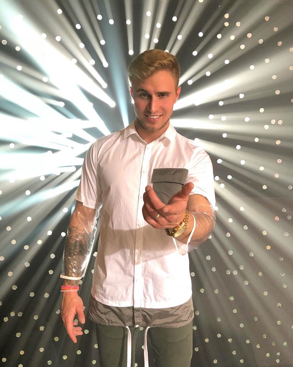 Все! Не за кого больше болеть нам в шоу “План Б”. Ольга Бузова попрощалась с Никитой Анисимовым из Гусь-Хрустального, ссылаясь на его безынициативность. Подробнее обо всем парень рассказал в интервью для нашего издания