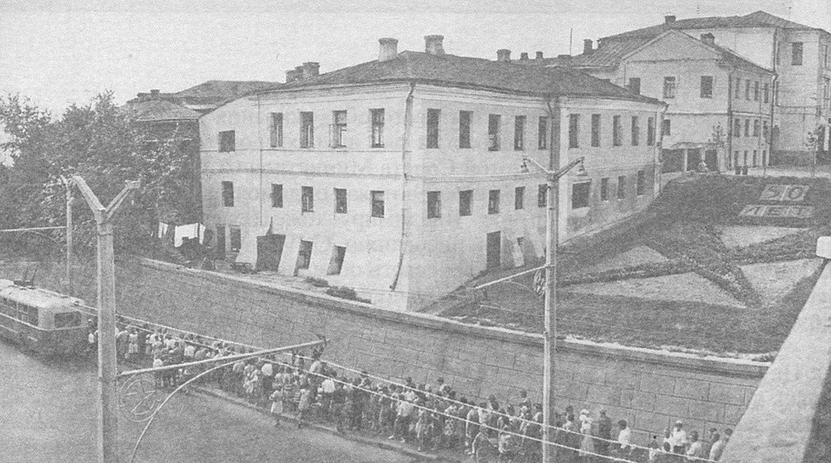 Коллекционер ретро-фото Александр Пронин помог нам составить подборку домов, которых больше нет на улицах Владимира