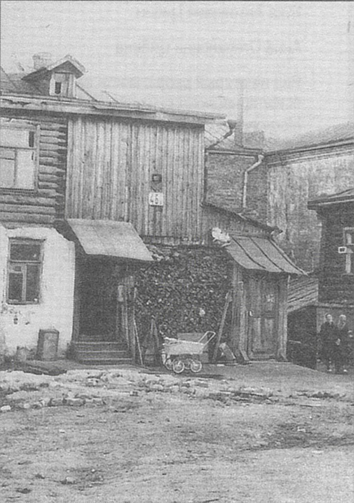 Коллекционер ретро-фото Александр Пронин помог нам составить подборку домов, которых больше нет на улицах Владимира