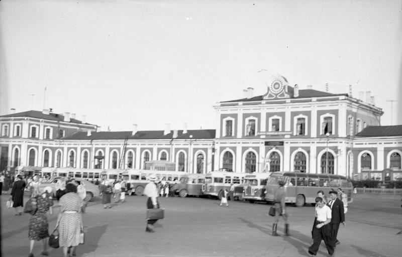 Коллекционер ретро-фото Александр Пронин помог нам составить подборку домов, которых больше нет на улицах Владимира