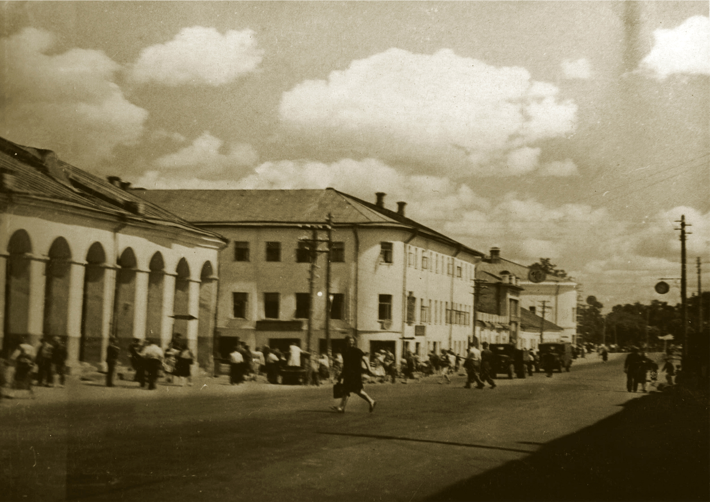 Коллекционер ретро-фото Александр Пронин помог нам составить подборку домов, которых больше нет на улицах Владимира