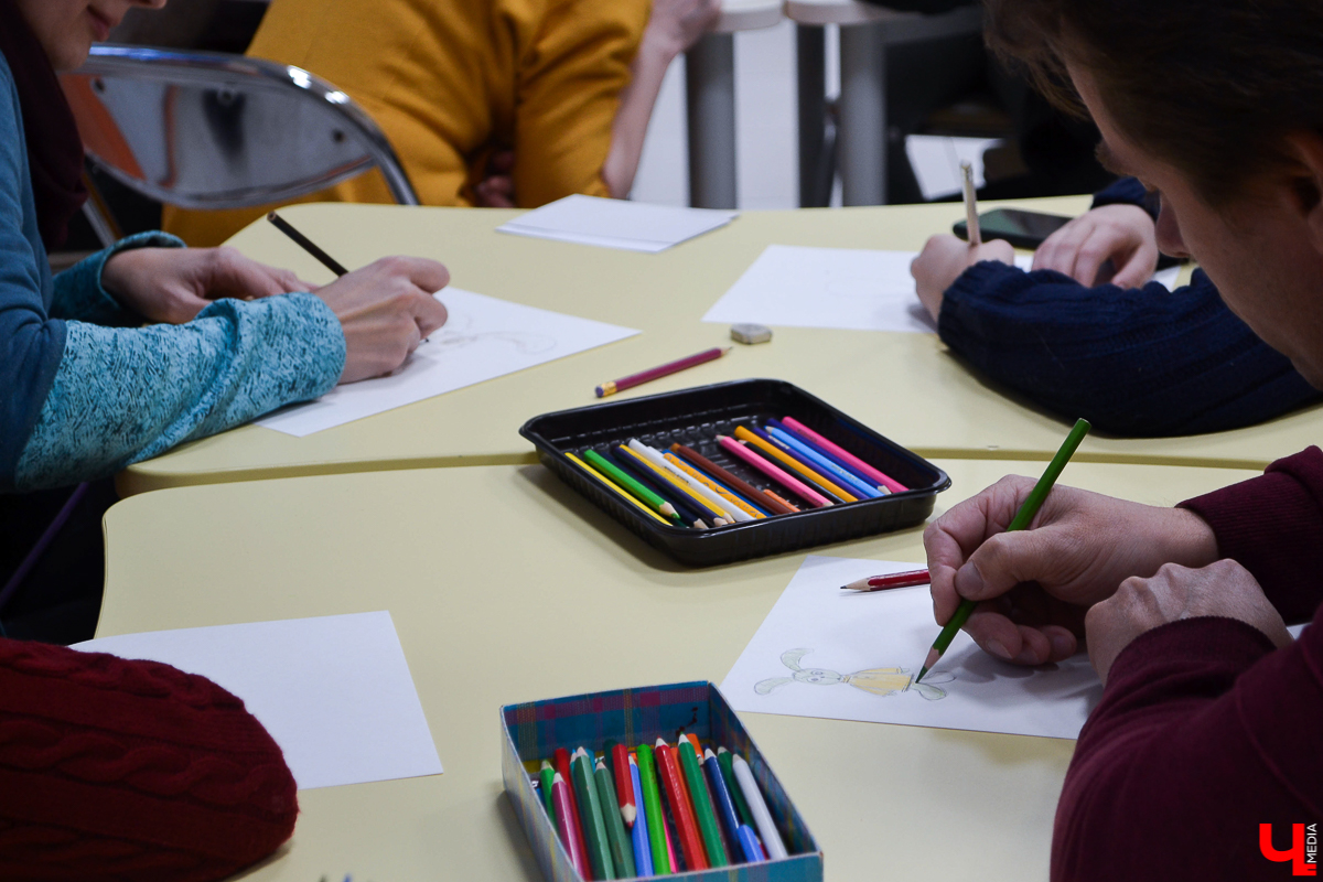 В Областной библиотеке для детей и молодежи состоялся мастер-класс Юрия Норштейна, знаменитого режиссера мультипликационного кино и автора большинства советских мультфильмов, на которых выросло несколько поколений. Первое, с чем ассоциируется фамилия Норштейн у любителей «нарисованного кино», - это «Ежик в тумане» и заставка к передаче «Спокойной ночи, малыши!»