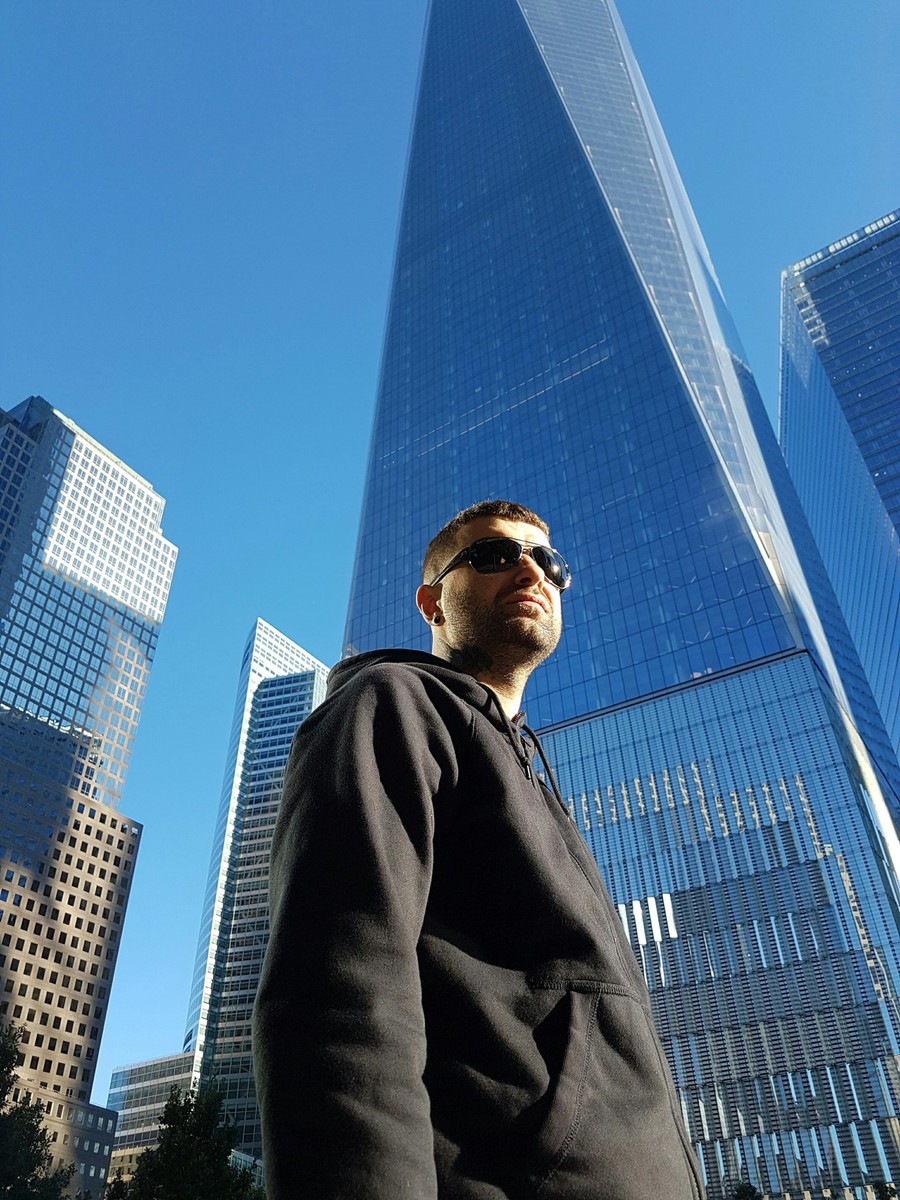 Набить портрет президента не страшно, хотя... там? Читайте, на каких частях тела делают татуировки самые сумасшедшие владимирские ребята