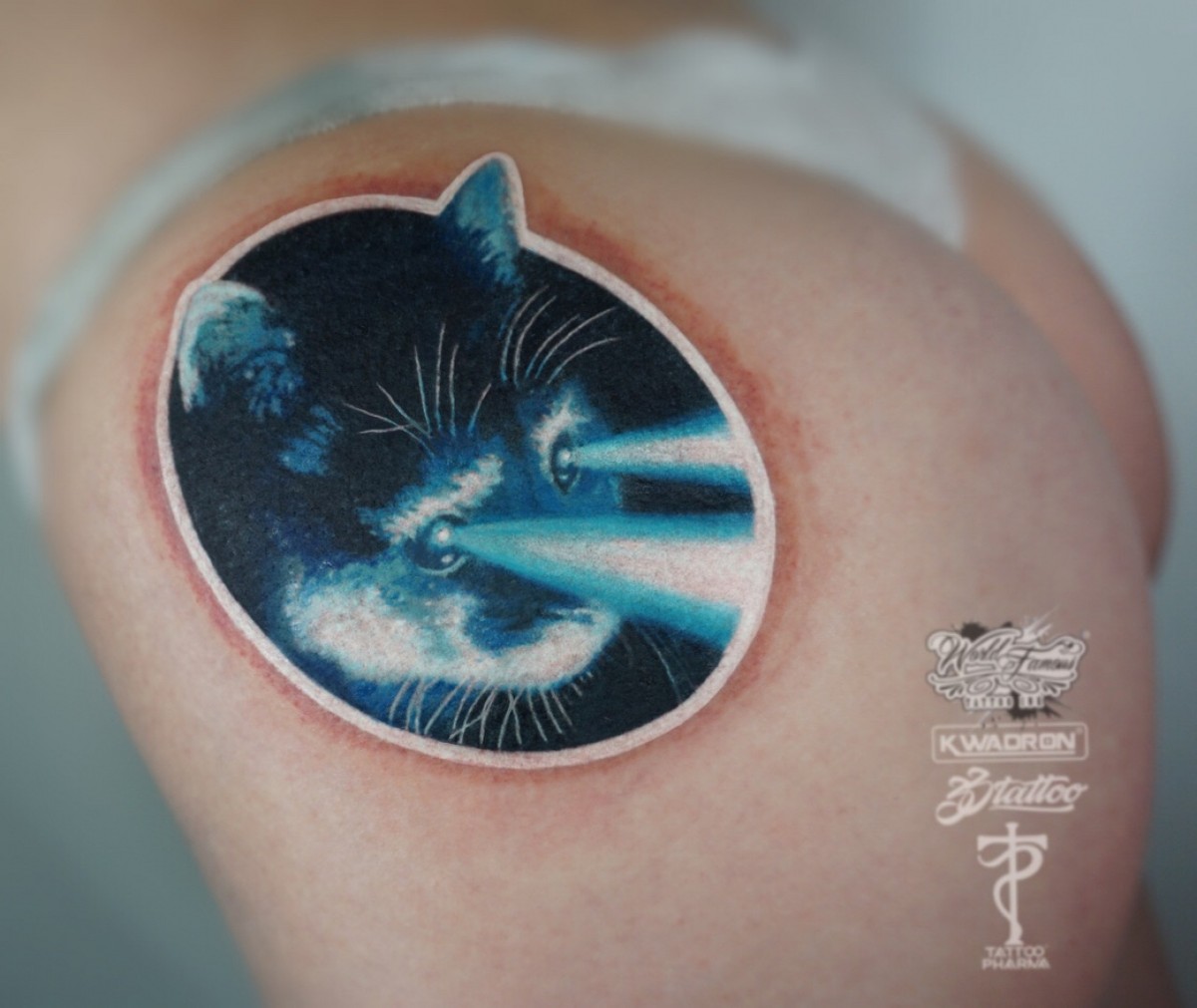 Набить портрет президента не страшно, хотя... там? Читайте, на каких частях тела делают татуировки самые сумасшедшие владимирские ребята