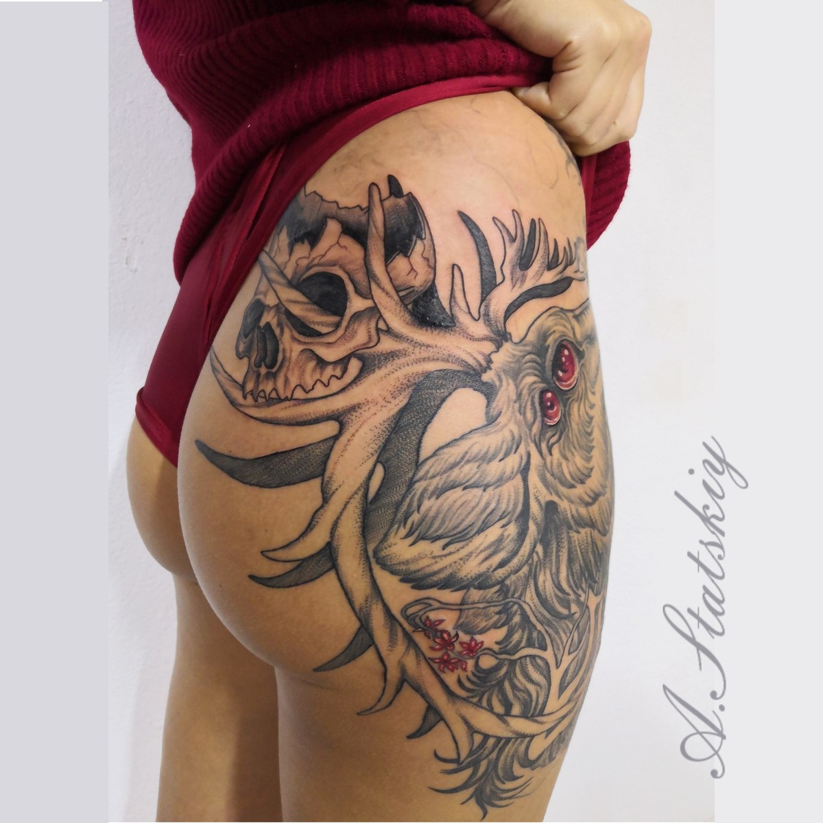 Набить портрет президента не страшно, хотя... там? Читайте, на каких частях тела делают татуировки самые сумасшедшие владимирские ребята