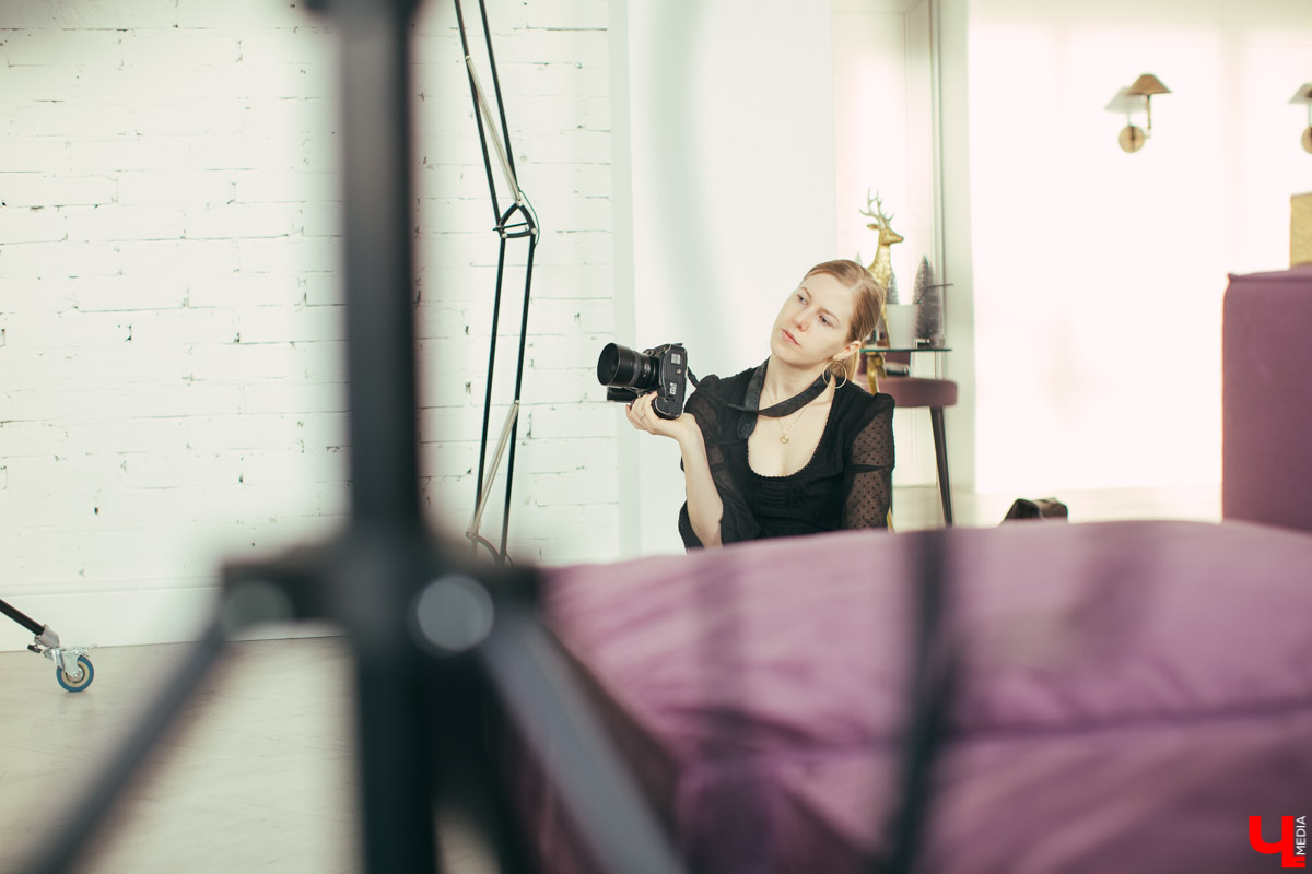 В студии People 25 ноября вновь кипела работа над календарем «Ключ-Медиа 2020». Три владимирские девушки перевоплотились в очаровательных спортсменок и предстали перед объективом фотографа Алены Смоляк