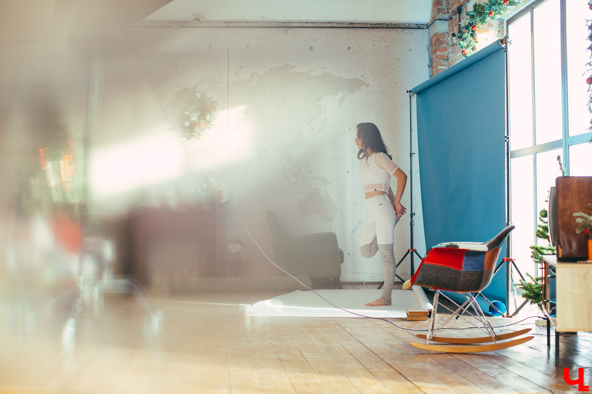 В студии People 25 ноября вновь кипела работа над календарем «Ключ-Медиа 2020». Три владимирские девушки перевоплотились в очаровательных спортсменок и предстали перед объективом фотографа Алены Смоляк