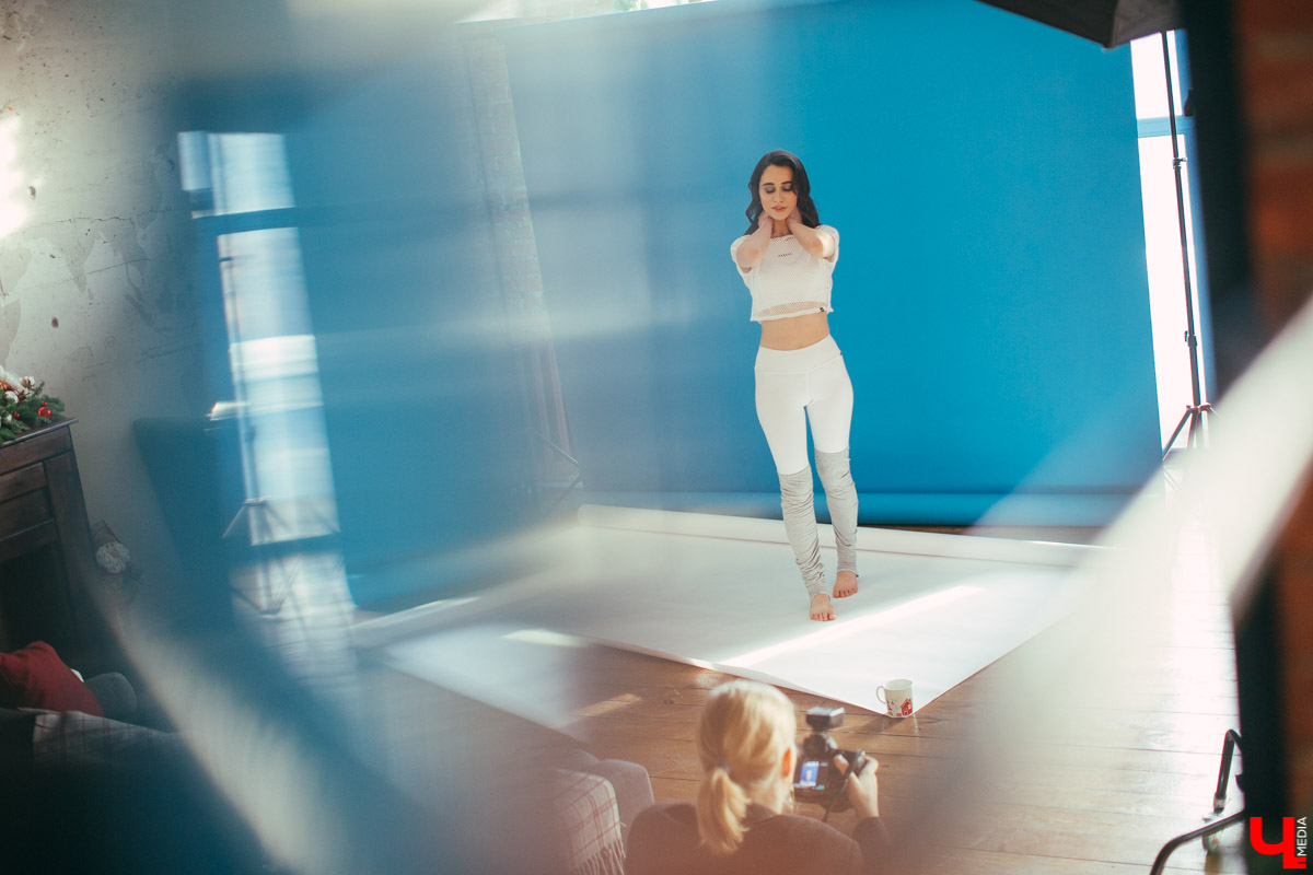 В студии People 25 ноября вновь кипела работа над календарем «Ключ-Медиа 2020». Три владимирские девушки перевоплотились в очаровательных спортсменок и предстали перед объективом фотографа Алены Смоляк