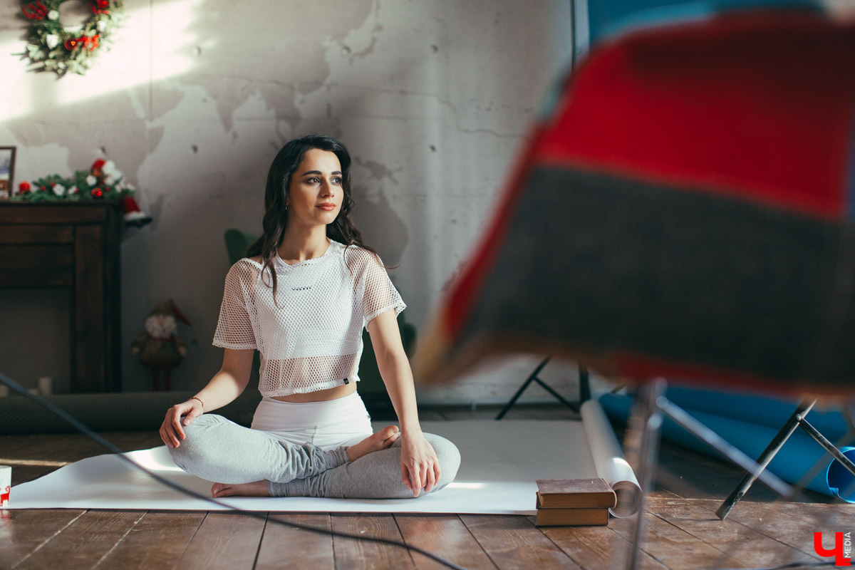 В студии People 25 ноября вновь кипела работа над календарем «Ключ-Медиа 2020». Три владимирские девушки перевоплотились в очаровательных спортсменок и предстали перед объективом фотографа Алены Смоляк