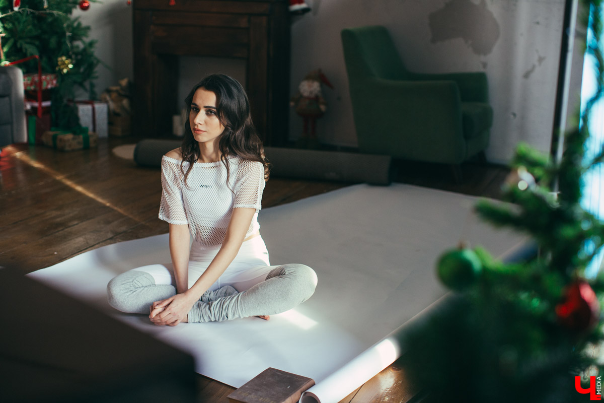 В студии People 25 ноября вновь кипела работа над календарем «Ключ-Медиа 2020». Три владимирские девушки перевоплотились в очаровательных спортсменок и предстали перед объективом фотографа Алены Смоляк