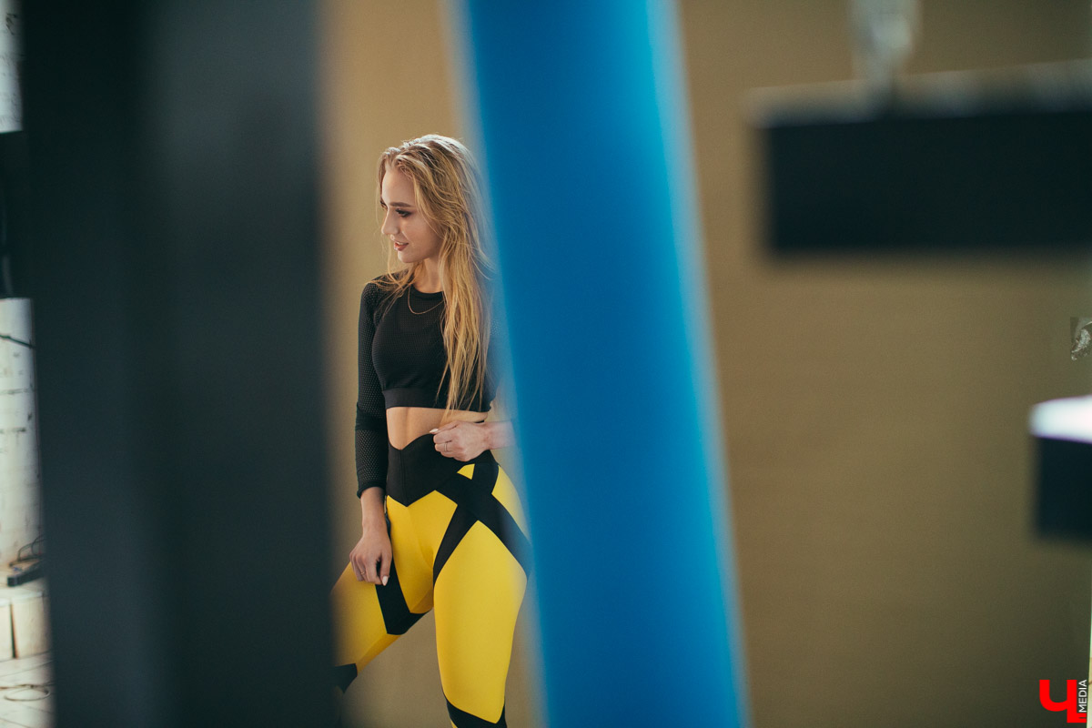 В студии People 25 ноября вновь кипела работа над календарем «Ключ-Медиа 2020». Три владимирские девушки перевоплотились в очаровательных спортсменок и предстали перед объективом фотографа Алены Смоляк