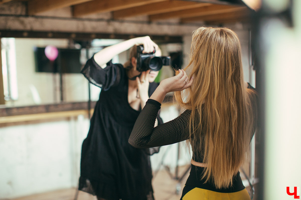 В студии People 25 ноября вновь кипела работа над календарем «Ключ-Медиа 2020». Три владимирские девушки перевоплотились в очаровательных спортсменок и предстали перед объективом фотографа Алены Смоляк