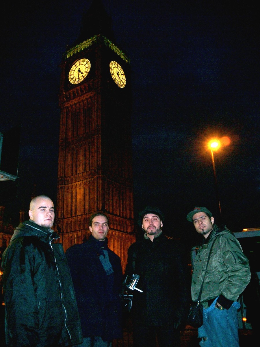 Всемирные рок-конкурсы и всероссийские фестивали, бои без правил и фильм Бекмамбетова. Самое масштабное интервью вокалиста владимирской группы SALVADOR, в котором раскрываются все карты