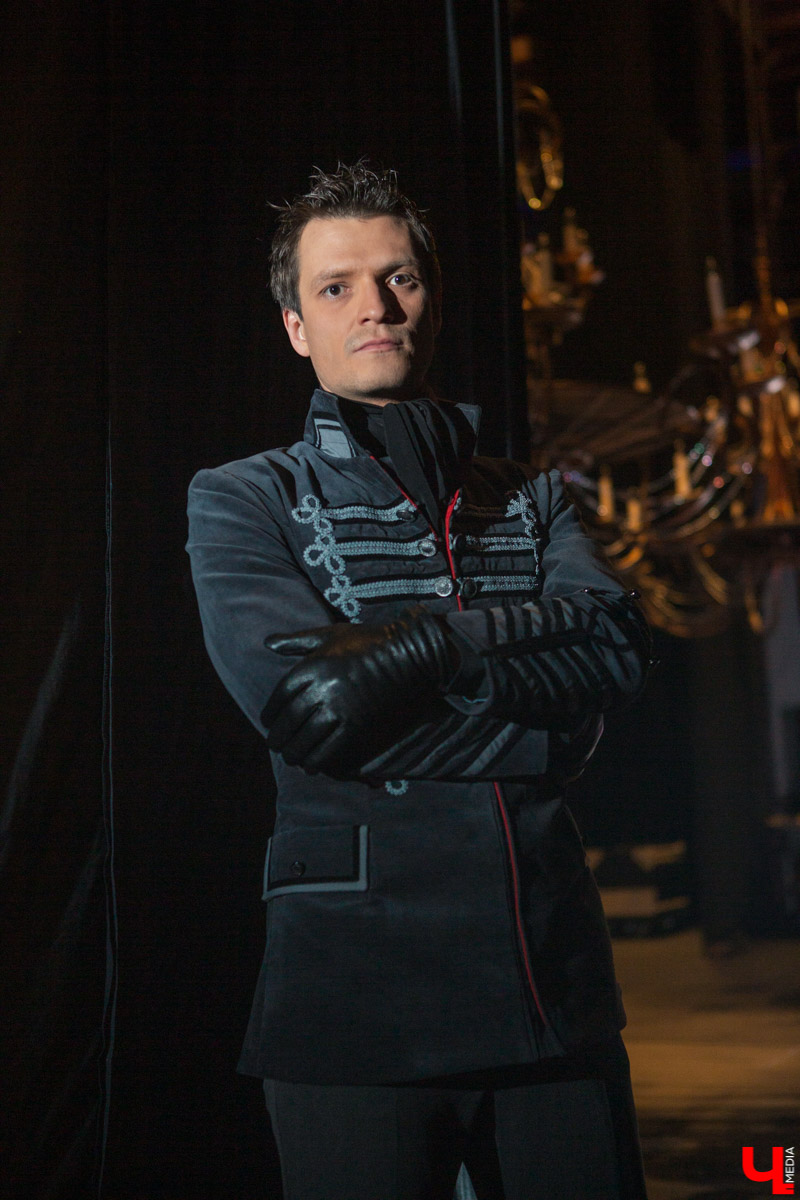 Коварство, ревность и убийство - на подмостках Владимирского драмтеатра “Маскарад” в версии Вадима Данцигера