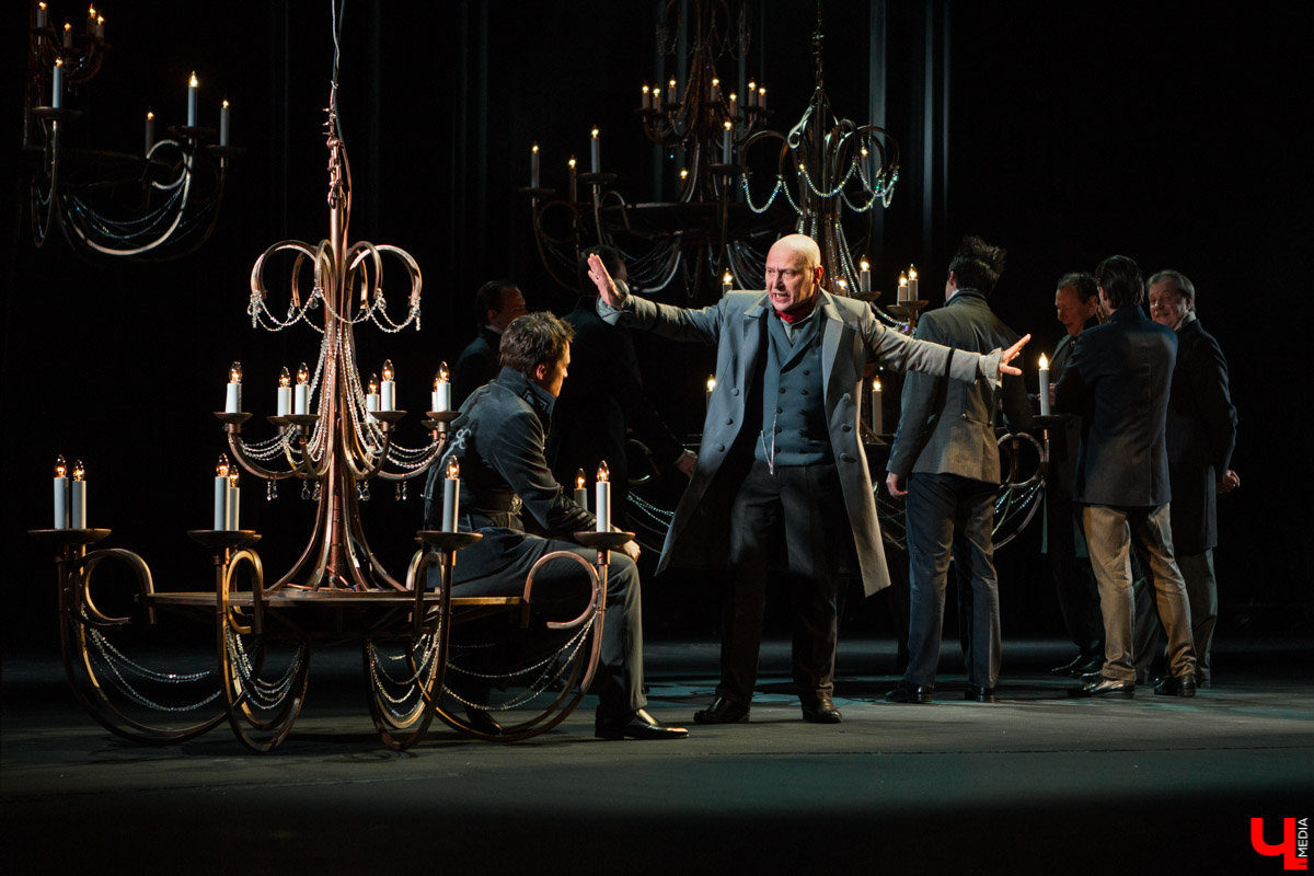 Коварство, ревность и убийство - на подмостках Владимирского драмтеатра “Маскарад” в версии Вадима Данцигера